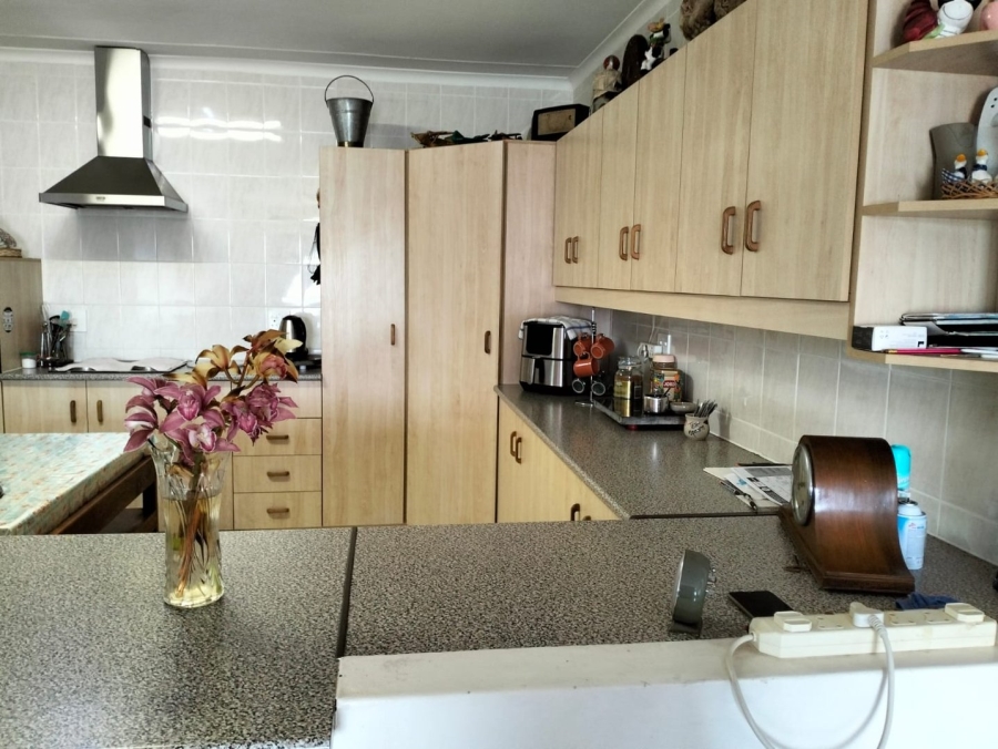 3 Bedroom Property for Sale in Fraaiuitsig Western Cape